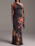 Irene | Vestido Maxi Negro de Gasa Plisada con Estampado y Un Solo Hombro
