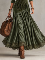 Nerea | Vestido largo de terciopelo y satén verde oliva con bajo de encaje