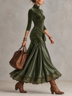 Nerea | Vestido largo de terciopelo y satén verde oliva con bajo de encaje