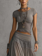 Marina | Conjunto de Top con Paneles de Encaje y Falda Maxi Plisada Gris