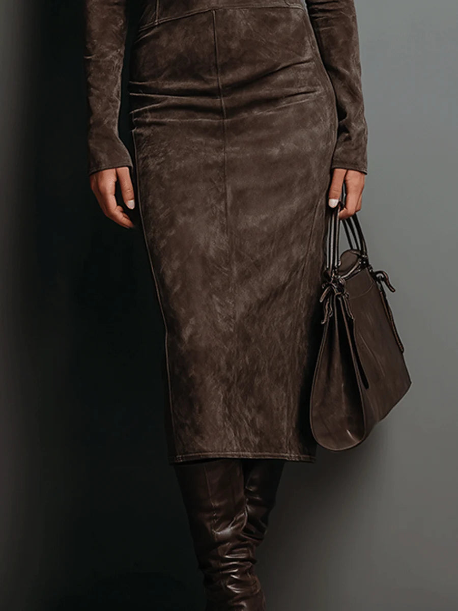 Carla | Vestido Midi Ajustado de Cuello Alto