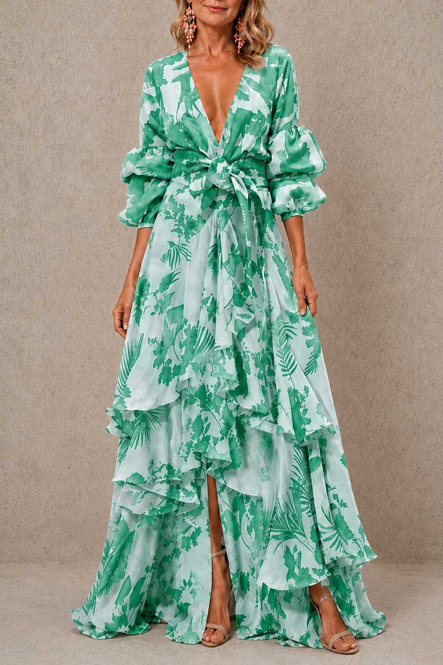 Victoria | Vestido con lazo y capas