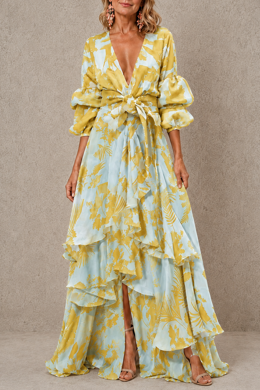 Victoria | Vestido con lazo y capas