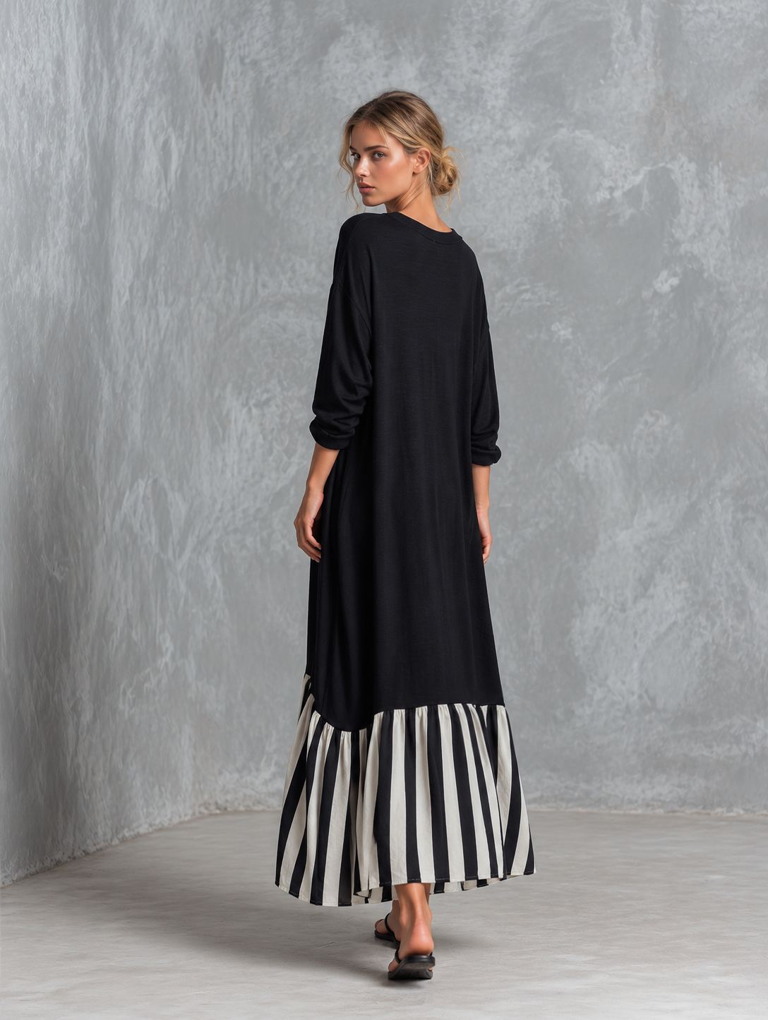Alba | Vestido largo oversize de algodón negro con rayas efecto patchwork