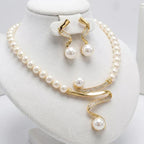Almudena | Conjunto de collar y pendientes de perlas