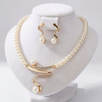 Almudena | Conjunto de collar y pendientes de perlas