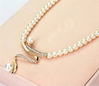Fabiola | Conjunto de collar y pendientes de perlas