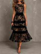Marisol | Vestido Midi Negro de Malla con Flores
