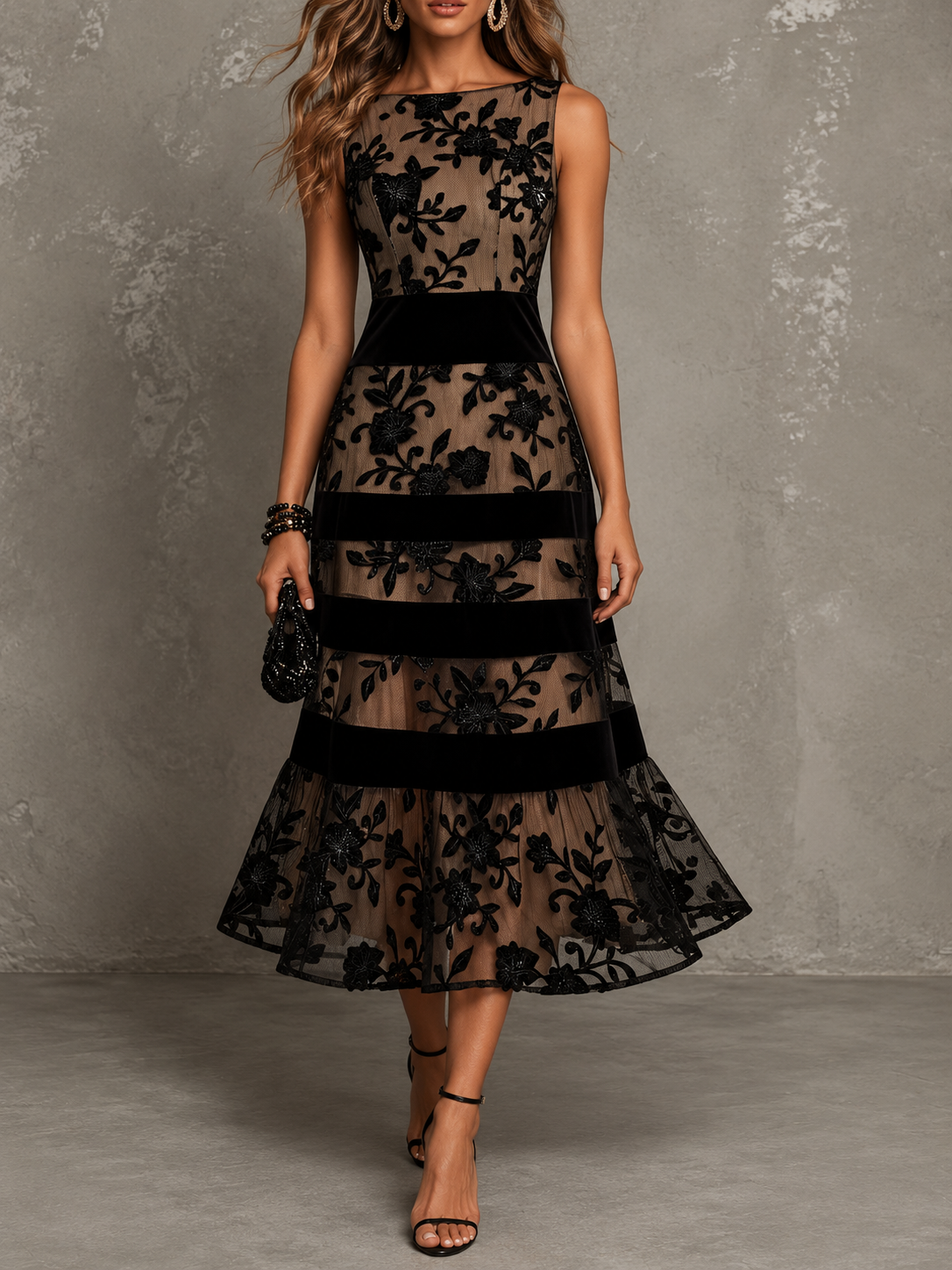 Marisol | Vestido Midi Negro de Malla con Flores