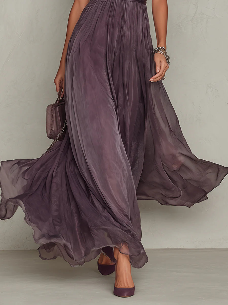 April | Vestido Maxi Morado con Escote Ojo de Cerradura y Ribete de Encaje