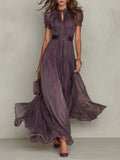 April | Vestido Maxi Morado con Escote Ojo de Cerradura y Ribete de Encaje