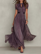 April | Vestido Maxi Morado con Escote Ojo de Cerradura y Ribete de Encaje