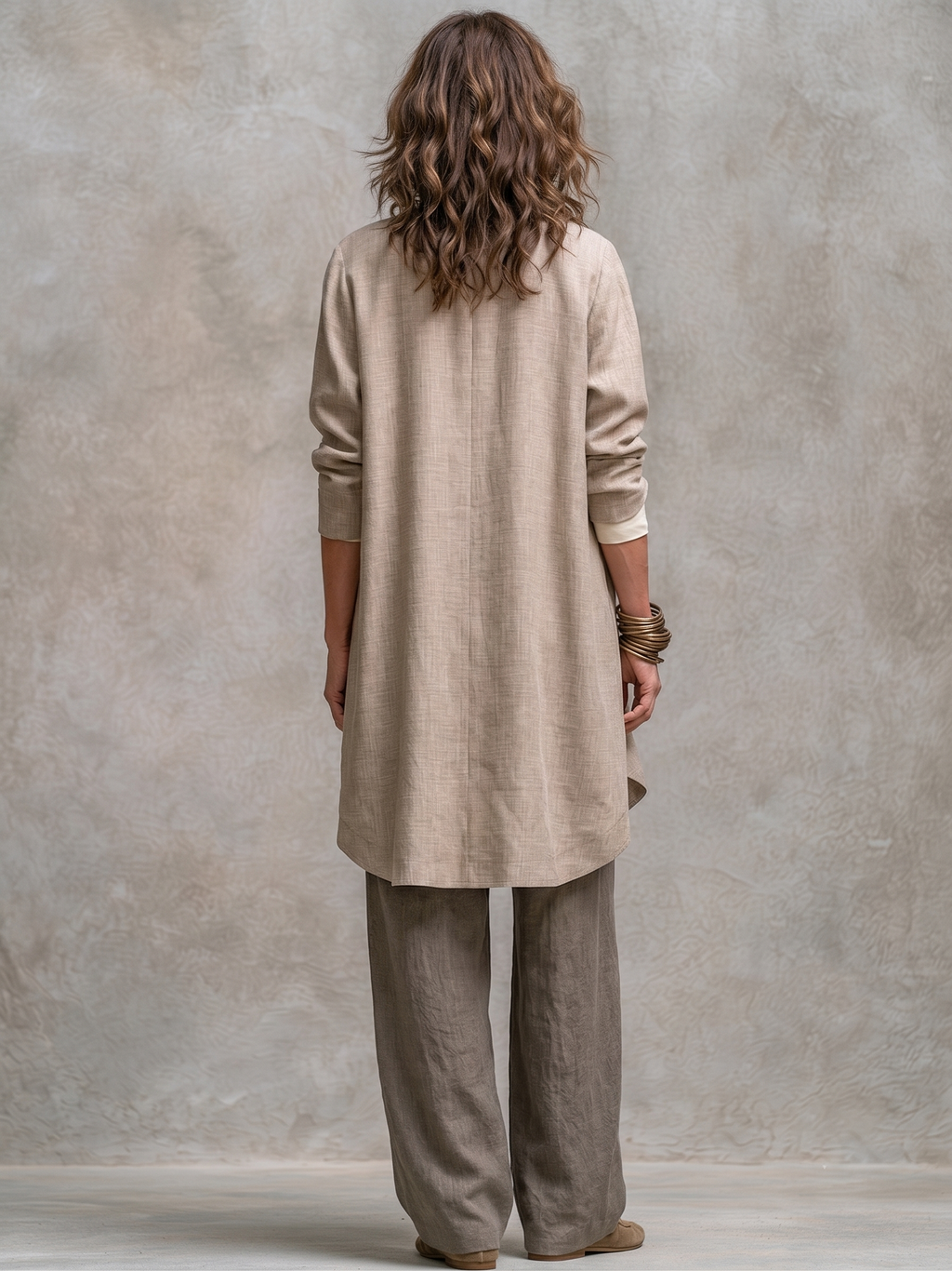 Constanza | Conjunto de tres piezas beige y gris con pantalón palazzo