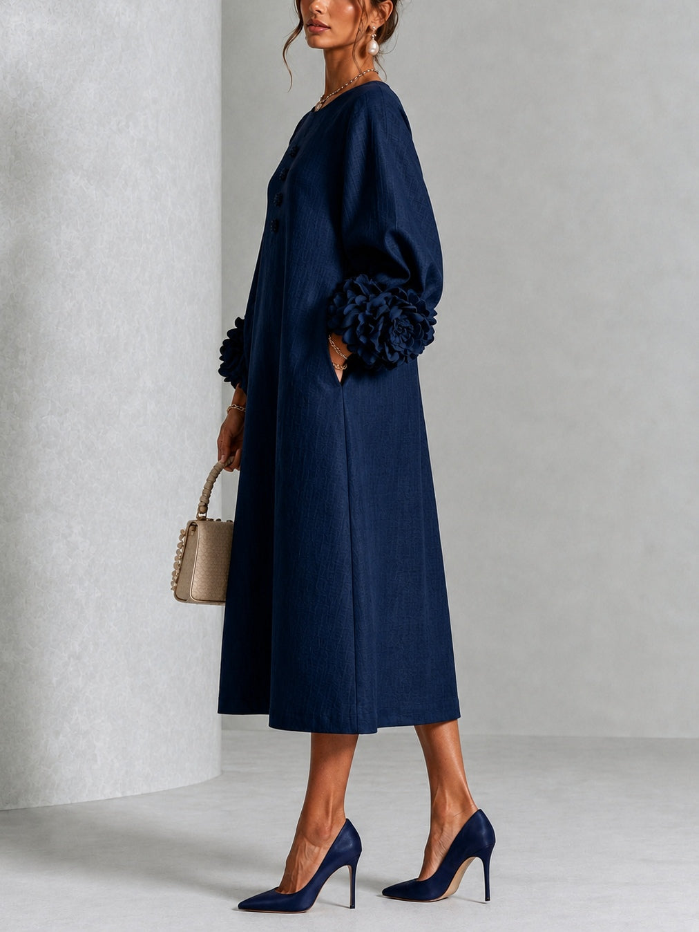 Catalina | Vestido midi con mangas abullonadas y botones de flor