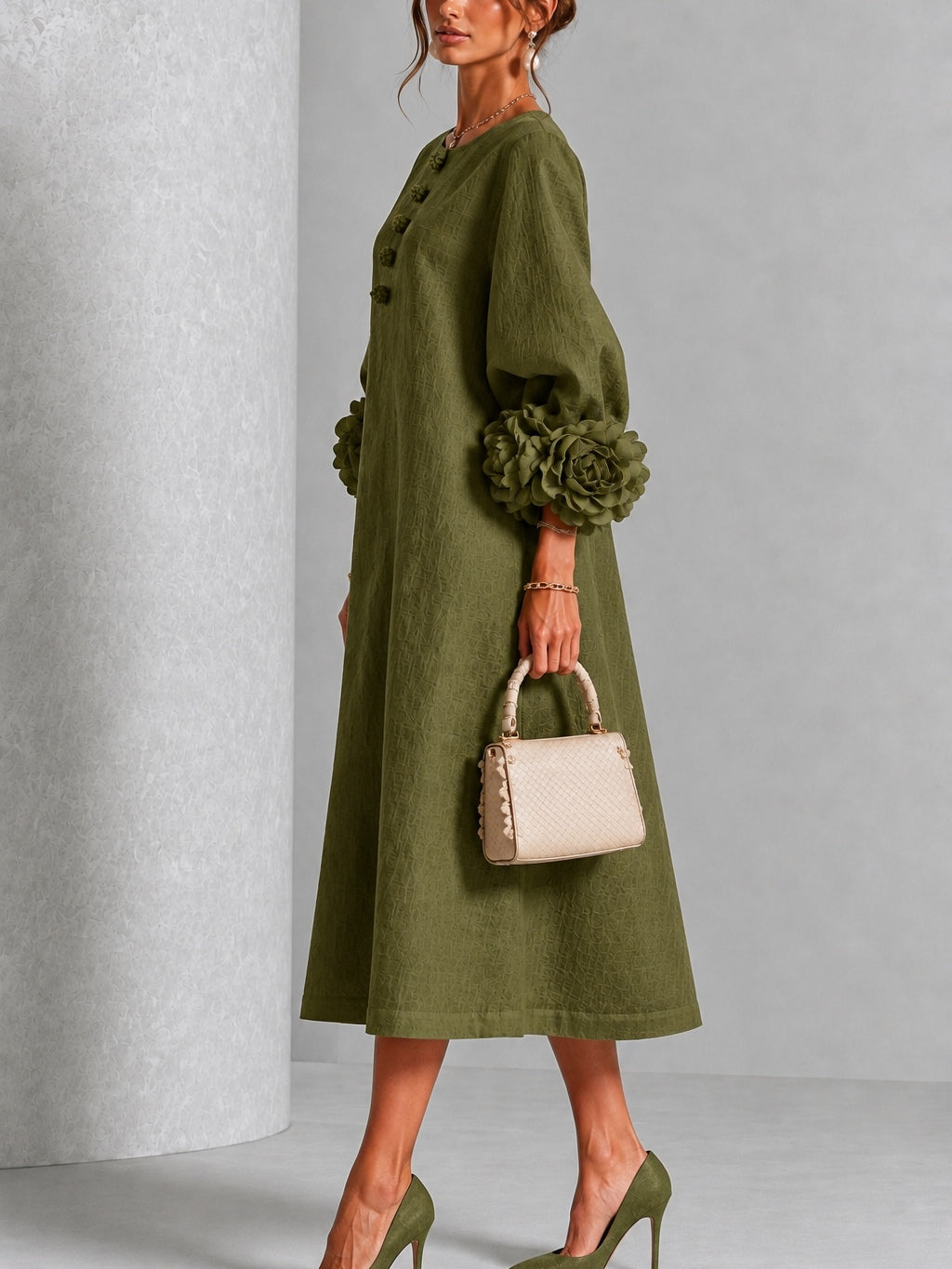 Catalina | Vestido midi con mangas abullonadas y botones de flor