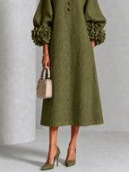 Catalina | Vestido midi con mangas abullonadas y botones de flor