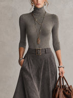 Carmen | Conjunto de top de cuello alto y falda midi asimétrica de ante sintético