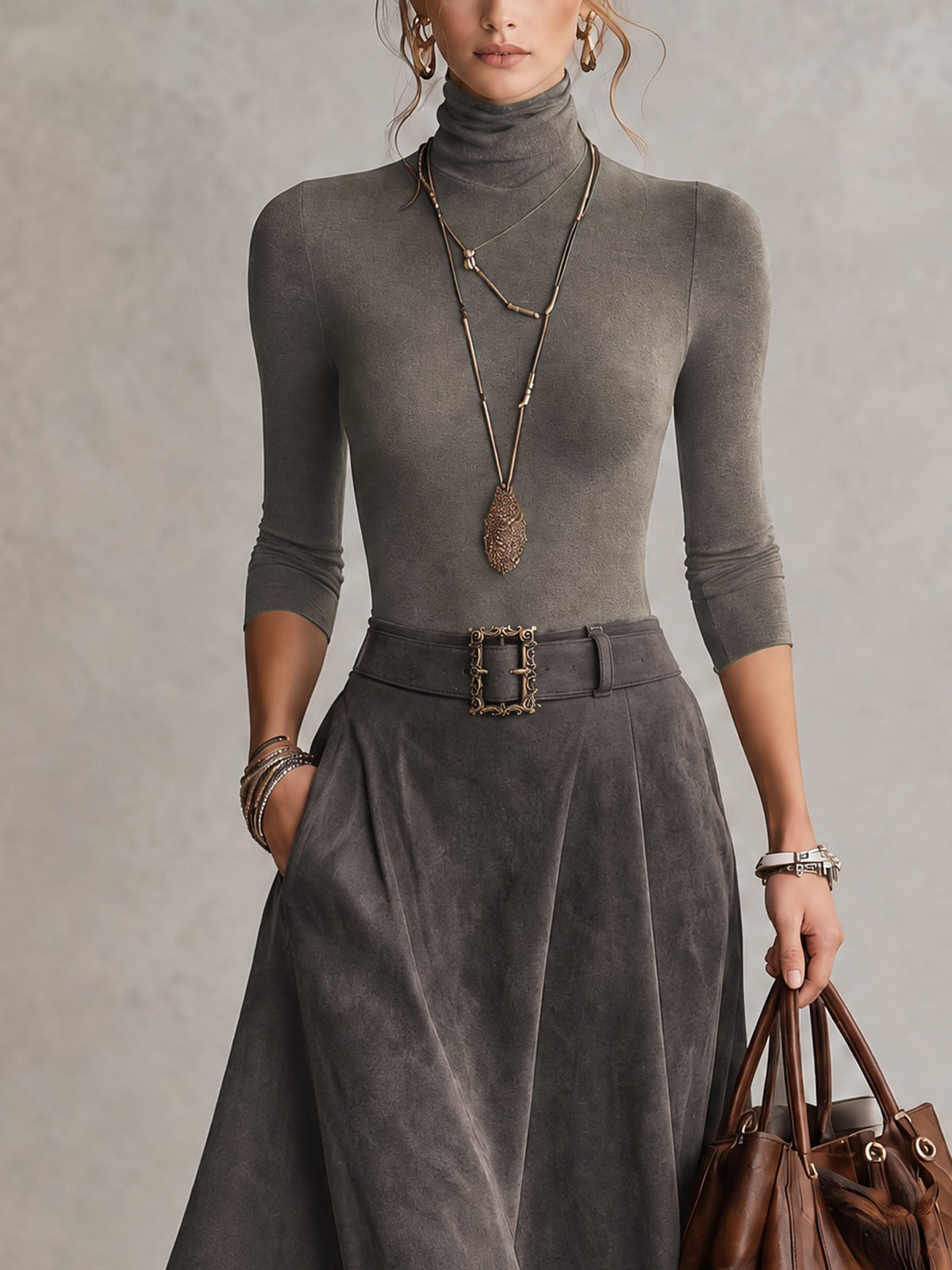 Carmen | Conjunto de top de cuello alto y falda midi asimétrica de ante sintético