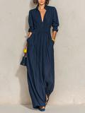 Alma | Vestido largo plisado azul marino con escote en V
