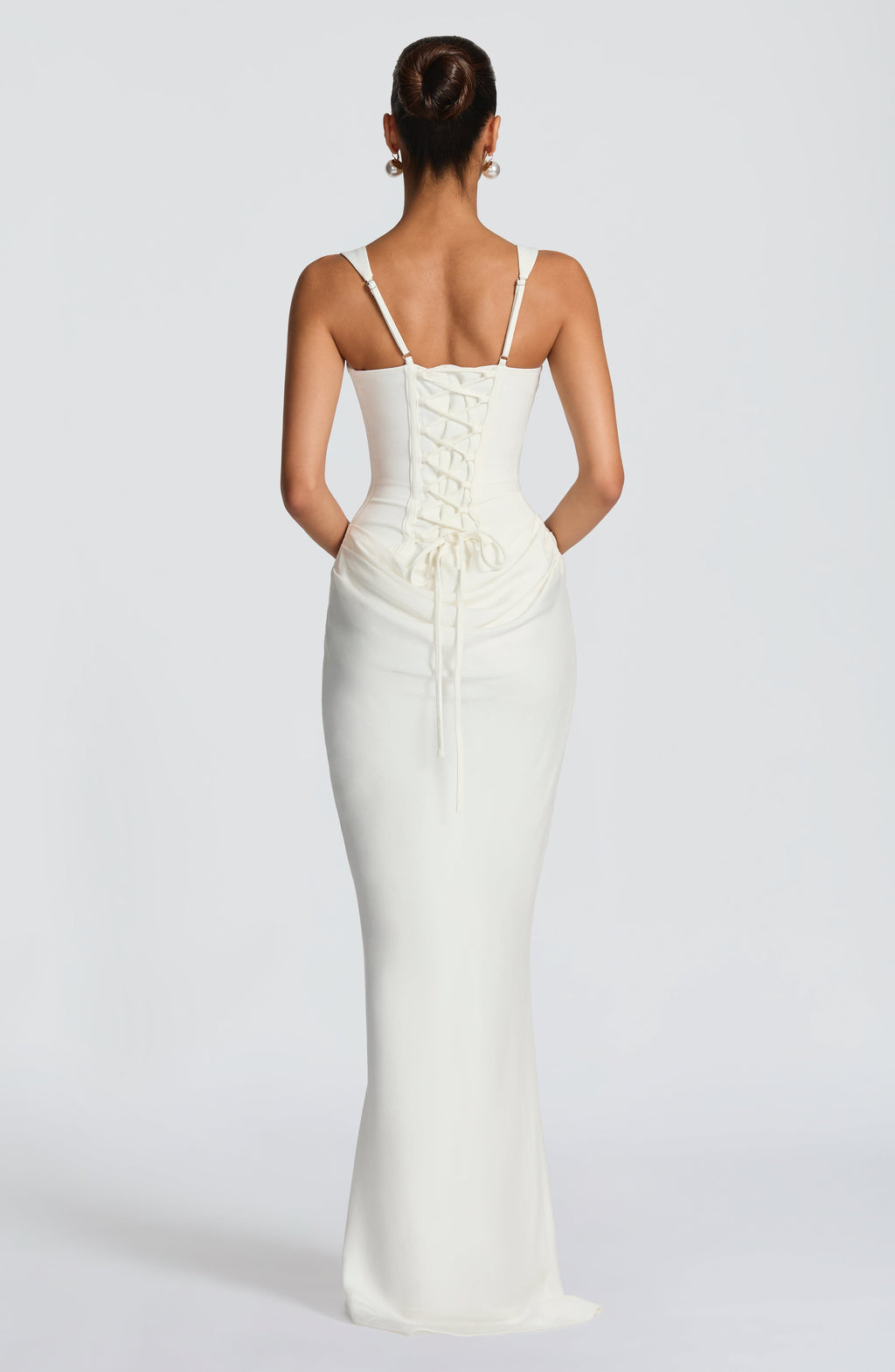 Noemí | Vestido Maxi Satinado de Escote Cuadrado
