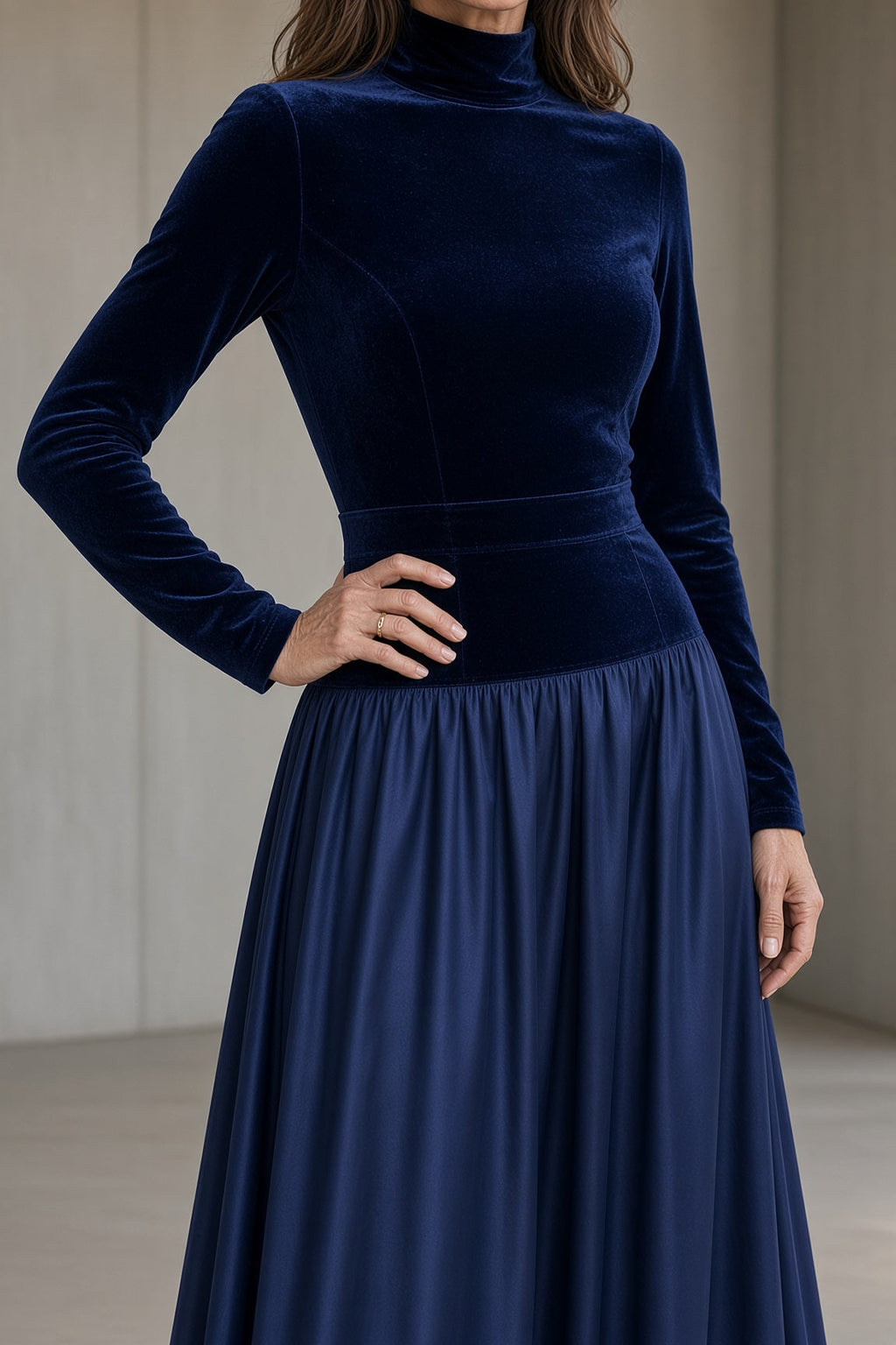 Vanesa | Vestido largo de terciopelo de cuello alto