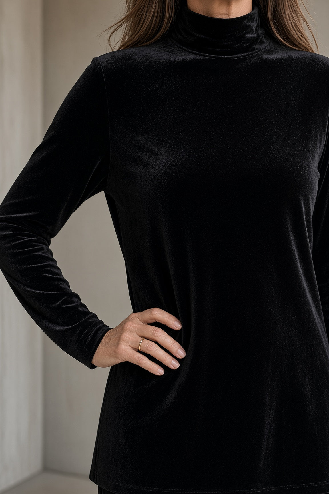 Mabel | Conjunto de terciopelo con top de cuello alto y pantalón ancho
