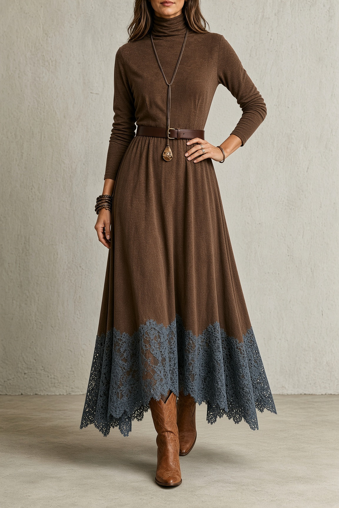 Rosana | Vestido vintage de cuello vuelto con bajo de encaje
