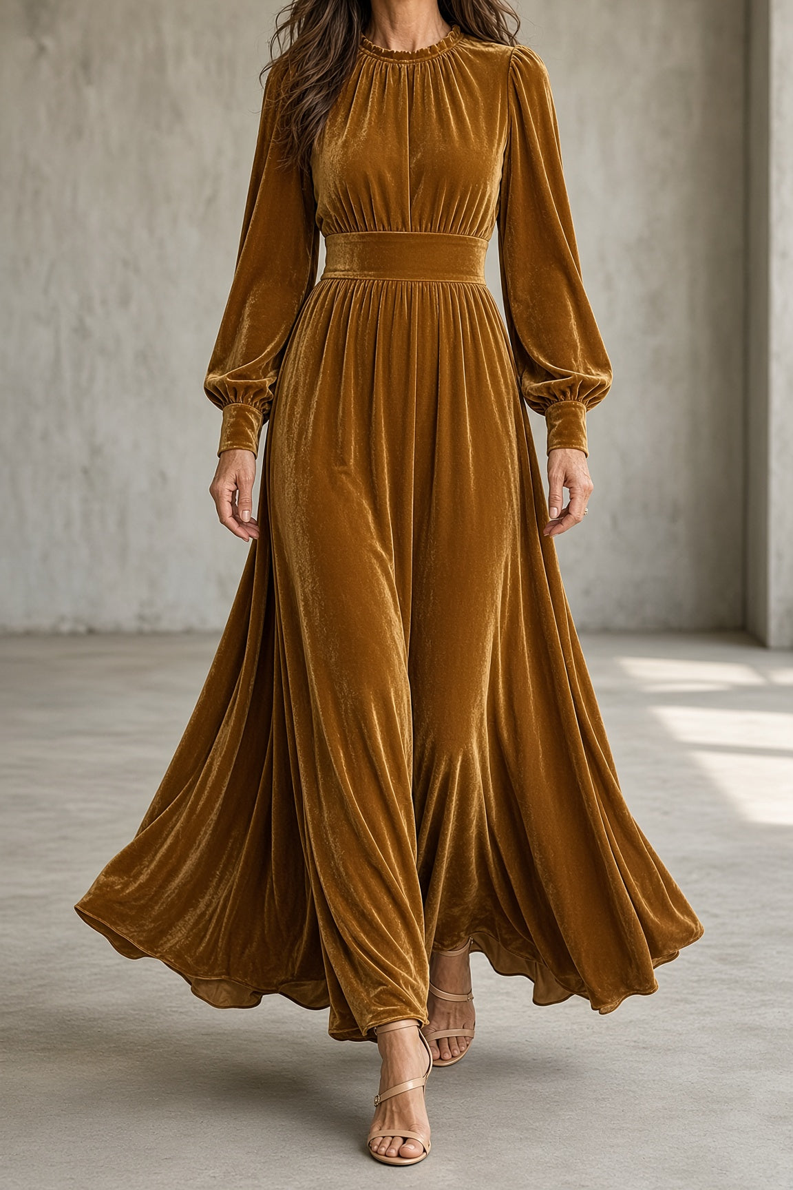 Eulalia | Vestido largo de terciopelo con cuerpo fruncido