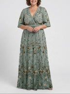 Eva | Vestido Maxi Floral de Malla con Manga Corta