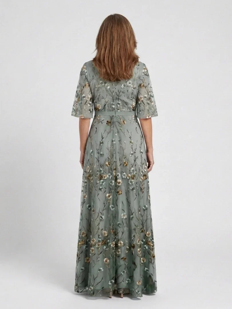 Eva | Vestido Maxi Floral de Malla con Manga Corta