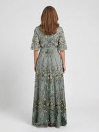 Eva | Vestido Maxi Floral de Malla con Manga Corta