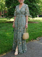 Eva | Vestido Maxi Floral de Malla con Manga Corta