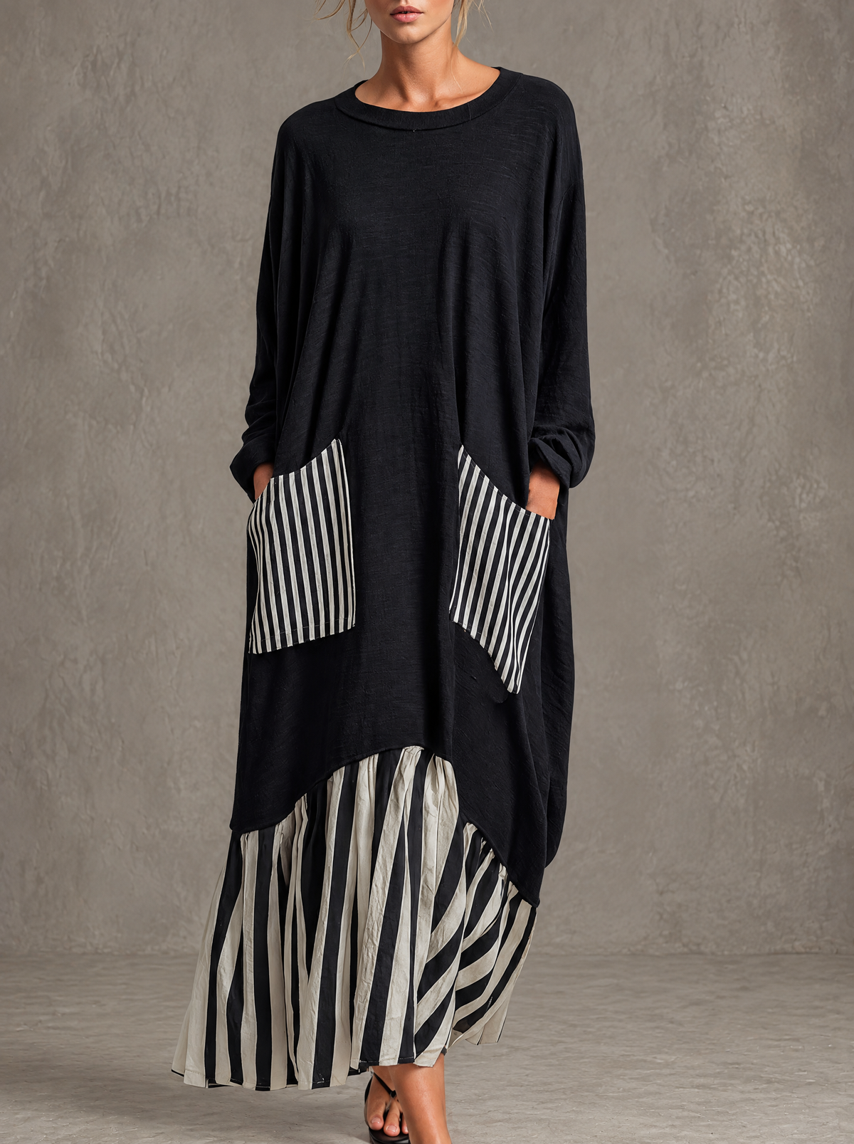 Alba | Vestido largo oversize de algodón negro con rayas efecto patchwork