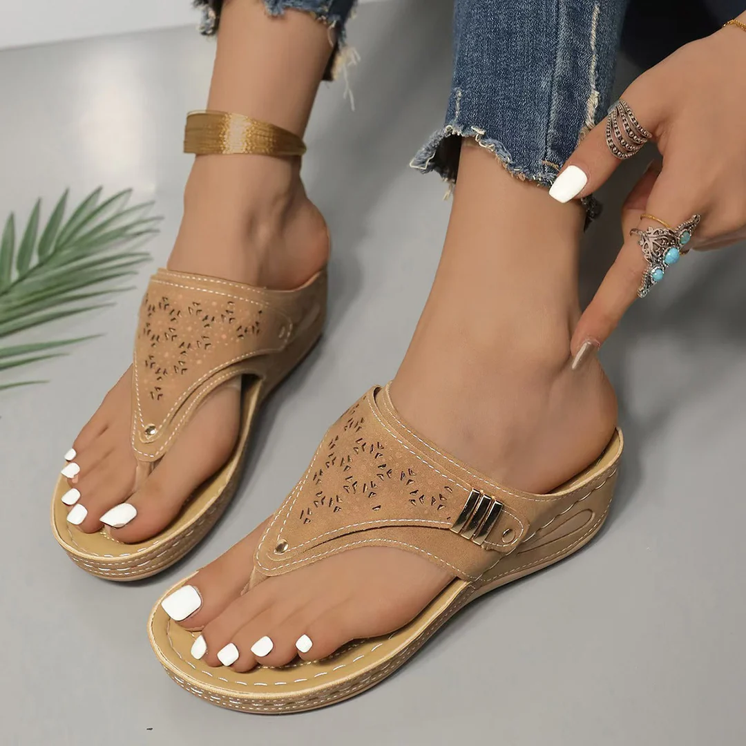 Aitana |  Sandalias con cuña comodidad y sujeción