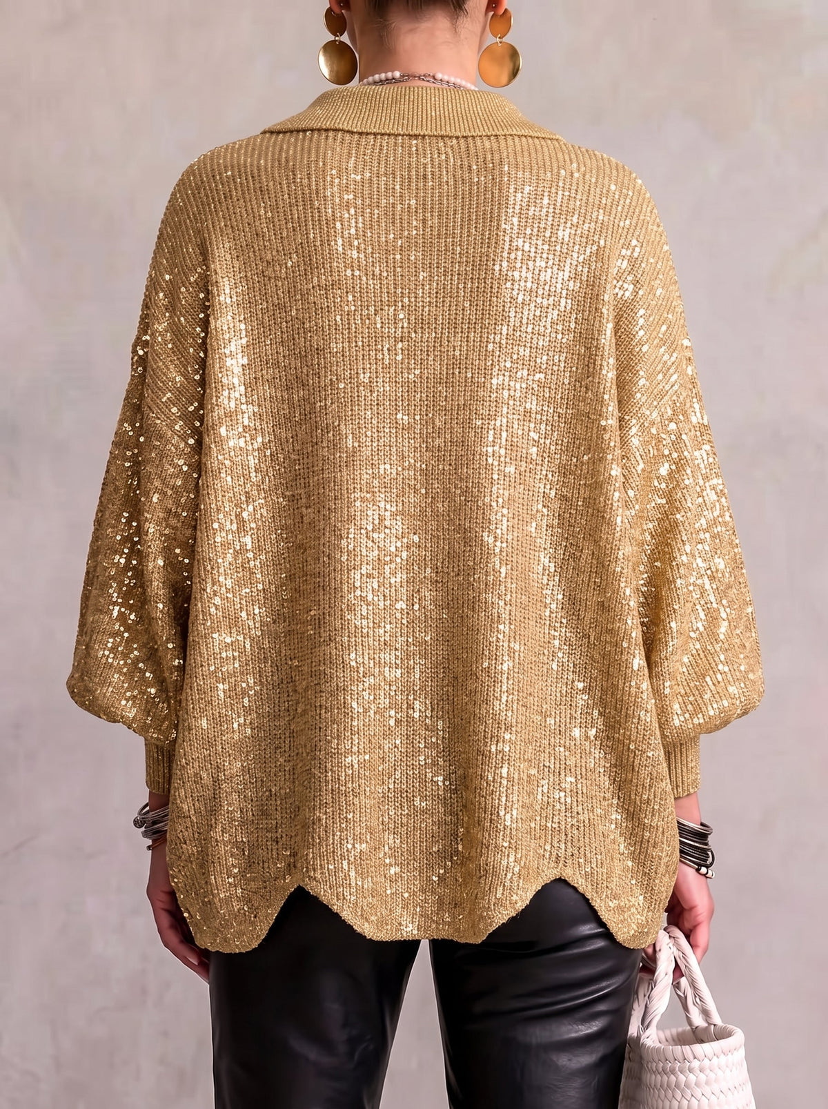 Sandra | Rebeca oversize con cuello y botones dorados