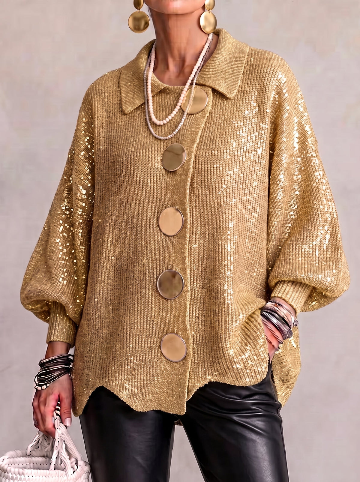 Sandra | Rebeca oversize con cuello y botones dorados